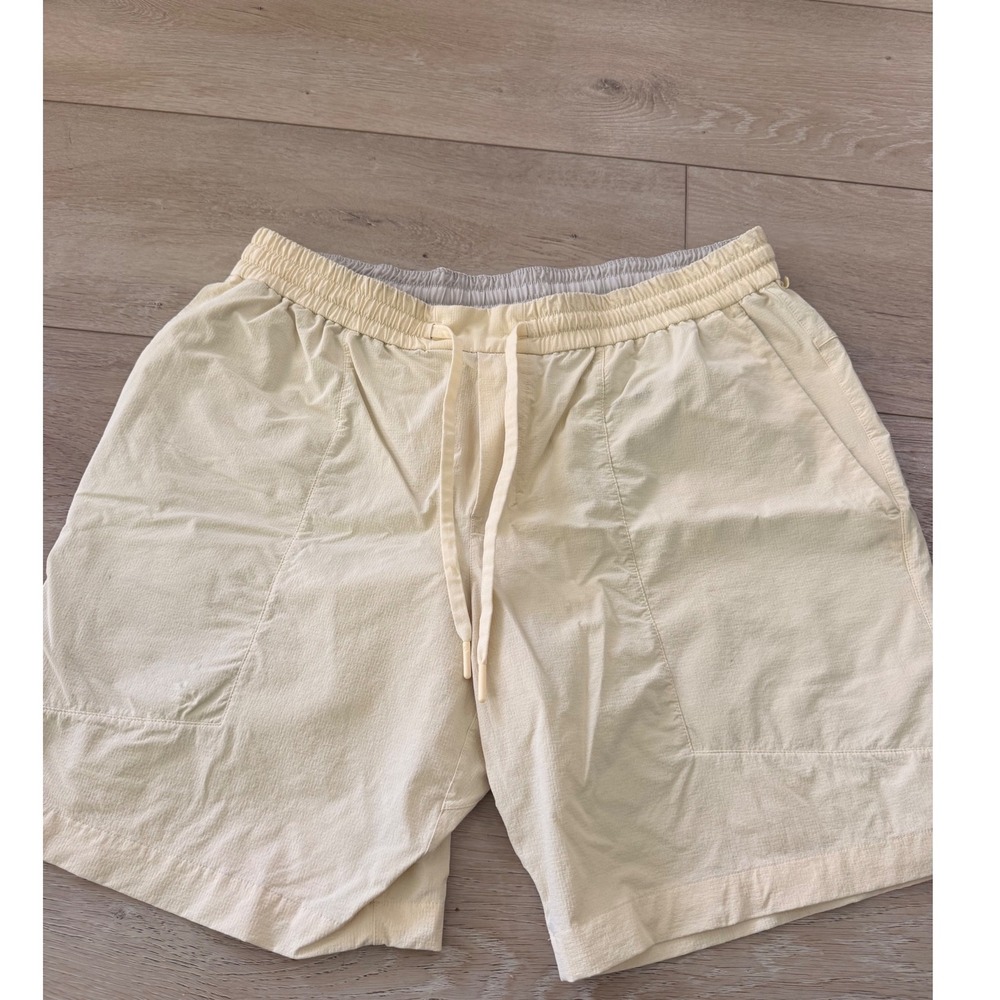 Lululemon Lab Mens Ripstop Athletic Shorts Pale Yellow Drawstring Cream 261